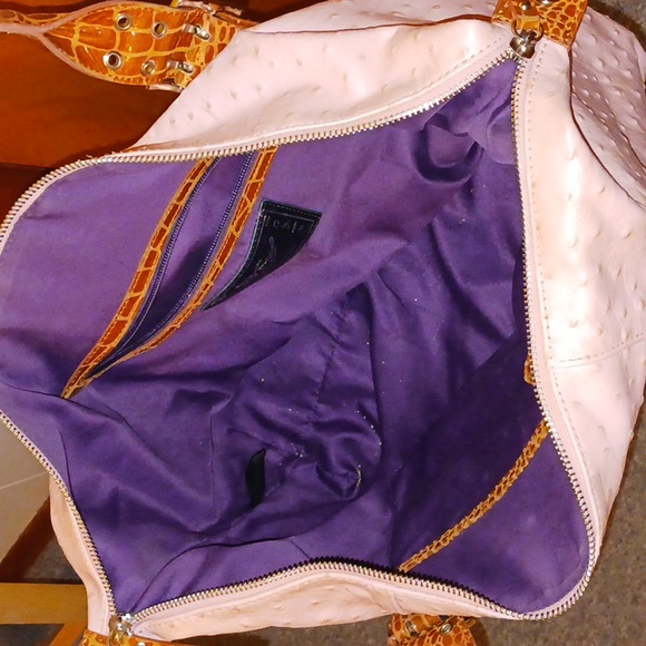 Handbag - Picture 7 of 9